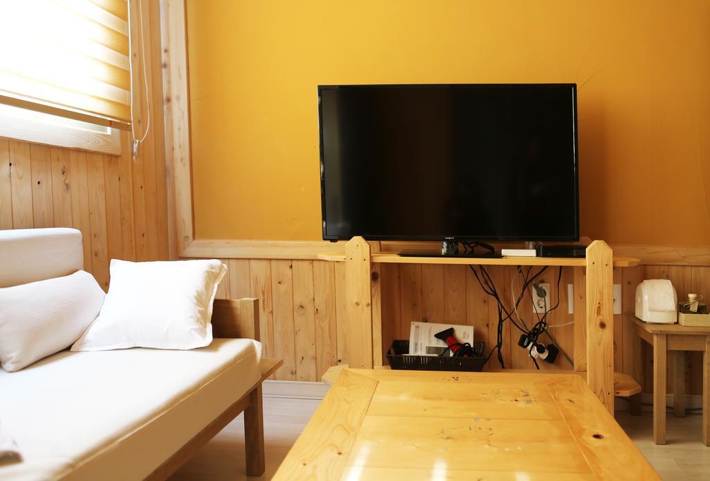 Haevichi Pension Seogwipo Zewnętrze zdjęcie